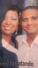 Sou uma mulher alegre, graças ao meu senhor!,feliz por esta servindo um Deus tão grande,e por ter um marido tão especial e um filho maravilhoso.