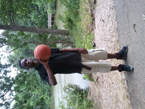 Rell_TooTrill's profile picture. 