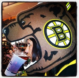 Manda_Willard's profile picture. huge hockey fan   #gobruins :)