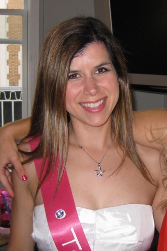 Occupational therapist, SF gamer babe, and mommy of three