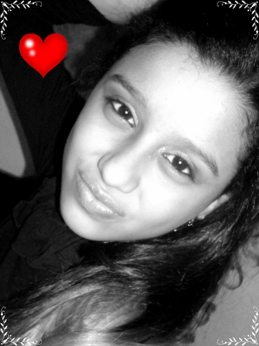 Sou legal  alegre e alem de tudo linda!!!