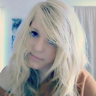 EmBlack1's profile picture. That Button Is Looking Pretty Sexy .... I'd Tap That !! ;) Follow Meeee !!