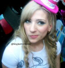 Hechos de Jazminliebers.                                           J u s t @JazminconJ ♥