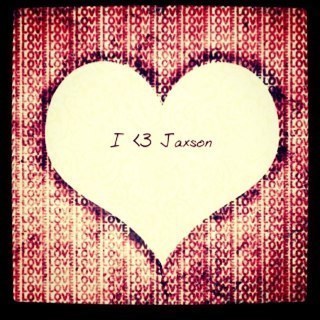 alliepally2's profile picture. 