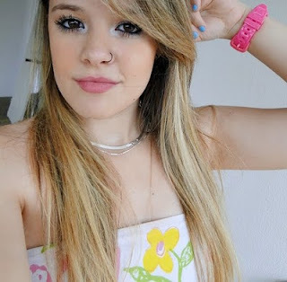 renata_barbel's profile picture. 