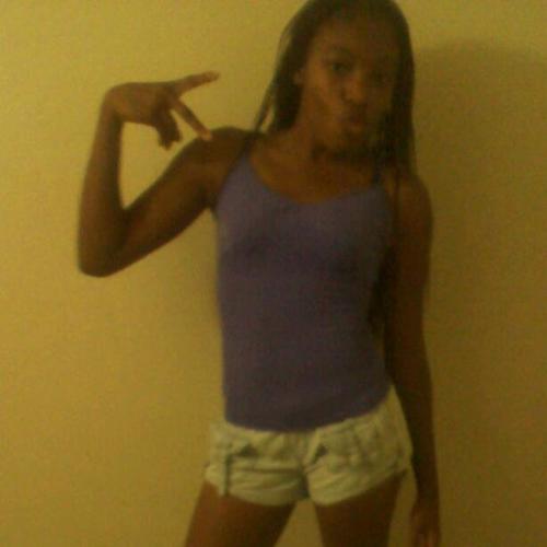 My favorits color iz purple,i luv basketball,an i luv my parents to death,bt yall should knw its #TEAMBREEZY all day an everyday lol crazy me