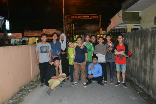 We Are Always Support Local Scene !                 Facebook: Buhan Nyink-nyink