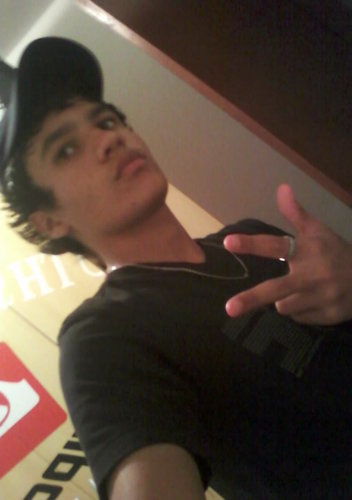 #  O fantástico da vida é estar com alguém que sabe fazer de um pequeno instante um grande momento…   Me Seguem Aê º° ? haaa...