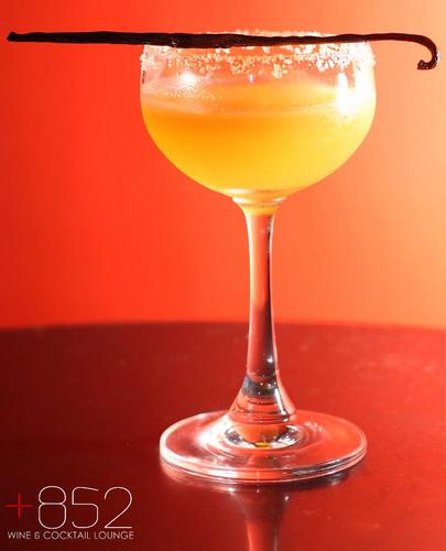 A genuinely original Flair and Cocktail Bar, cosily hidden away on 2 Glenealy, off the hordes of LKF and Wyndham St. A true escape in Hongkong Central!