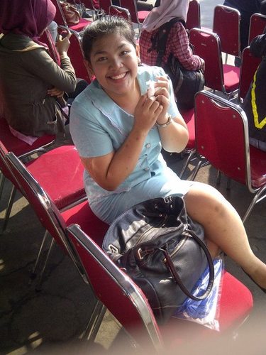 Jesus gave His life,He is the really best friend.Be your self because you are so unique.Possitive thinking makes you happy.Pray changes everything.