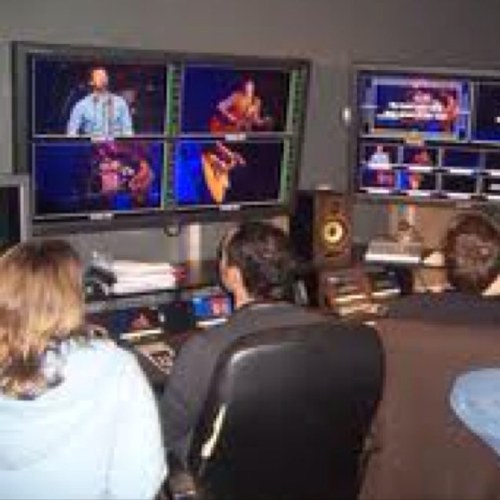 celebtechdir's profile picture. Serving the Lord with my endless amount of talents and wit.