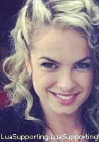 Tava escrevendo uma linda bio,mas aí a Lua me ligou, chamando eu,a Sôph e a Mel para irmos no Shopping. E o que eu posso dizer agora é o seguinte:Eu te amo Lua♥