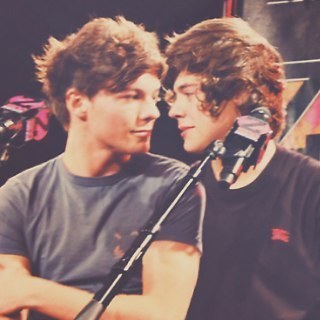 LarrysPickle's profile picture. ∞ Infinite DIRECTIONERS! ASK US FOR FOLLOW BACK!  - OCCUPATION:To fangirl over 1D. Co-owned by: @Chelsea1D_ & @Allyra_1D - Just 2 perverted directioners ;)