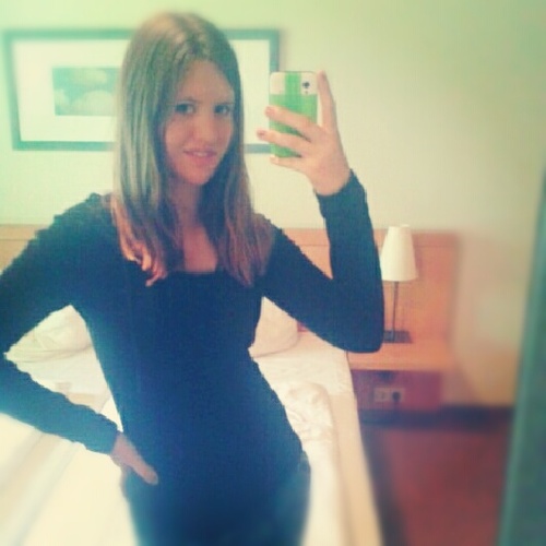 15 years old | KMC | 3 havo | Badhoevedorp |  instagram: EstherBroerse | stay strong even if it all goes wrong ♥ |