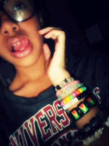 i mixed with Mexican and Black ,im nice but fuck with me you going get cursed out :) have a nicee day ★