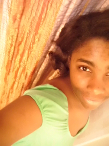 i write books, i love music, i love life and i dont judge :)