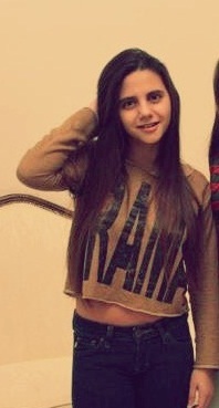 y esta noche quiero más que me abraces fuertemente, y en tus brazos soñaré que este amor es para siempre:L