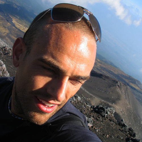 Designer and Programmer at http://t.co/zrZjOkn4lR