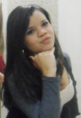 Deus, signo Leão, solteira, ciumenta, sincera, chata, maquiagem, musica, sorrir, e falar demais! ♥