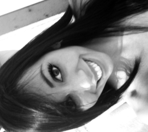 ...Ainda bem que sempre existe outro dia. E outros sonhos. E outros risos. E outras pessoas. E outras coisas...