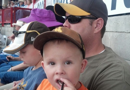 daxnotcrum's profile picture. Love snowmobiling and my two boys.