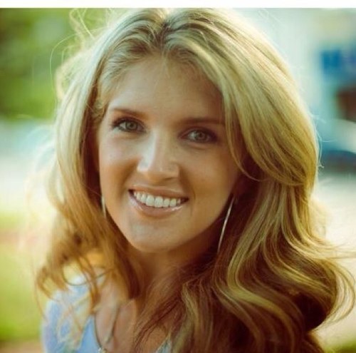 TiffyGJ's profile picture. You're here to be light, bringing out the God-colors in the world. God is not a secret to be kept. Mat. 5:14