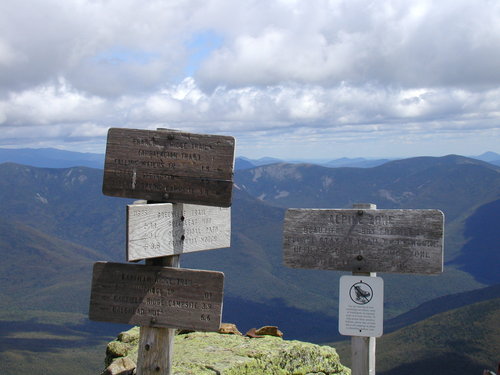 QuebecRando's profile picture. Veille sur le monde de la randonnée pédestre. Plus précisément sur la randonnée dans la région du Québec.