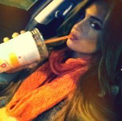 qatari girl originally from bahrain ;$;;)!