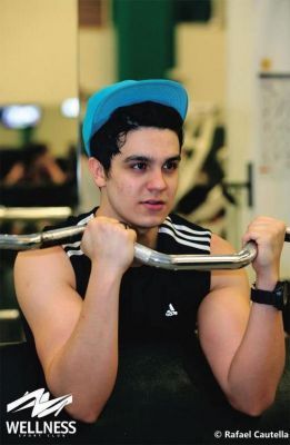 Quero agradecer por nunca ter me deixado cair e por me dar a certeza de que se isso acontecer terei você para me levantar @luansantana seguido por:@DayNazzi