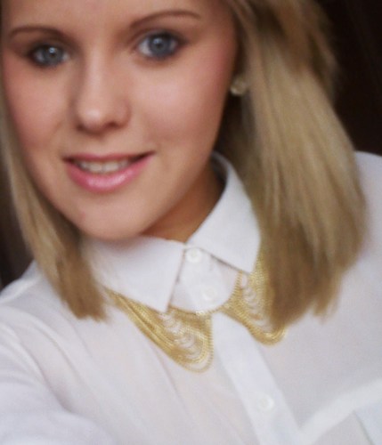 RoxieeBright's profile picture. What's she order? Fish Fillet.