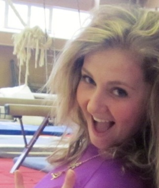 forever_reblog's profile picture. без пяти минут идеальная)