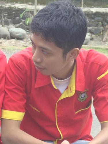 yayabasri's profile picture. 