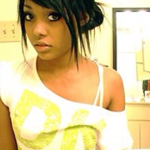 Jus here too help TeenLEsbians Find Love