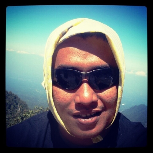 Ordinary man who always fighting live...