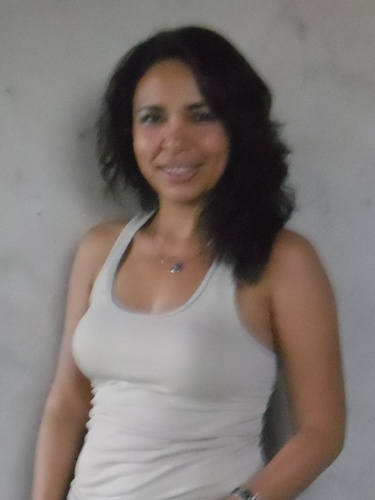 sou mãe, esposa, esudante, empresária e ainda arranjo tempo pra fazer o que também amo, cantar.
