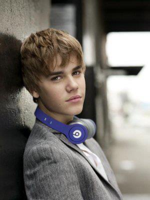 #belieber #semideusa #tributo e #sibunator. Sou dona do @belieber182530 love @JustinBieber, e estou sem criatividade pra fazer Bio.