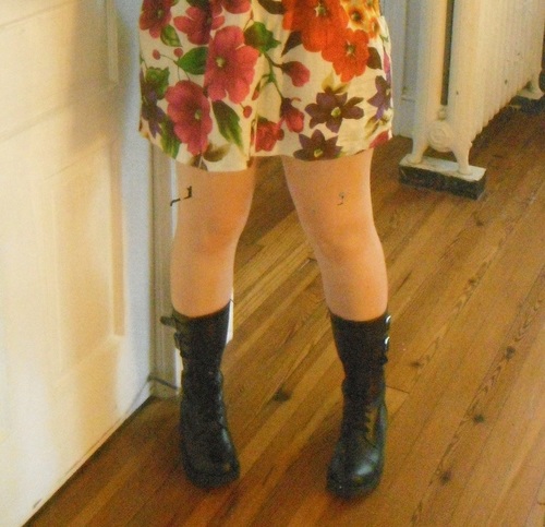 High femme, sex-pos, queer as a unicorn in a tub of glitter. Activist blogger with flair.