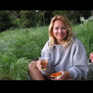 AlbotaAngela's profile picture. 