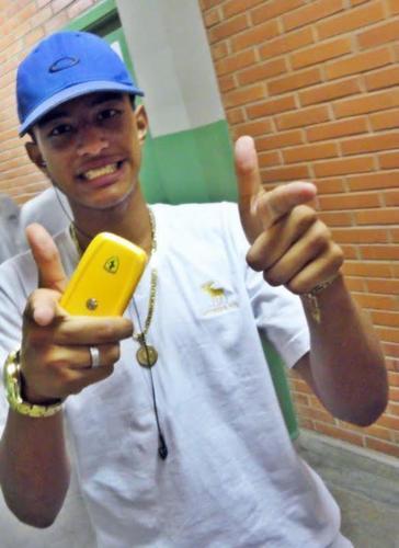 eu ? ousado&alegre , e muito apaixonado fala ae amoi @karinnebdf_  ♥  , Deus familia e namorada : minha vidda ♥