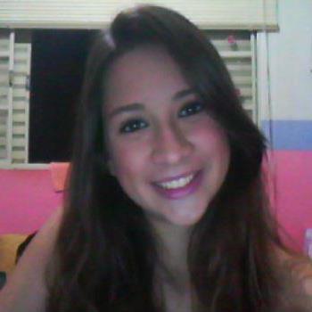 Viva cada dia como se fosse o ultimo, não tente entender o mundo nem as pessoas, é perda de tempo. Apenas viva e sorria (: