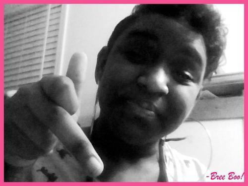 -Yuhh On Bree Pagee Now So Please Follow I'll follow bck cuz I had To Makee A New Twitter ^___^
