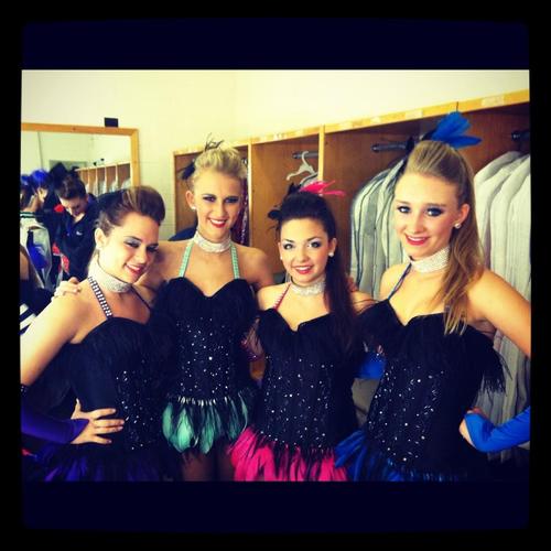 wetweetdancee's profile picture. we tweet dance.