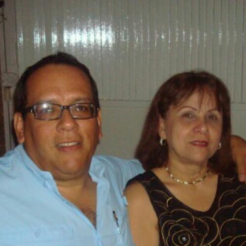 Profesional de la Informática, conocimientos de redes y programador web. Soñando con una mejor Venezuela.