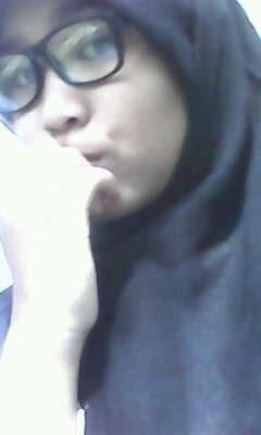 Indah_lestari09's profile picture. . love
 my family and friend