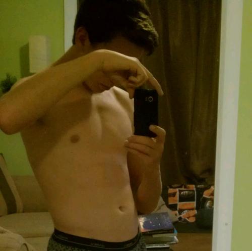 5'9, 134 pounds. Workin all day- every day!