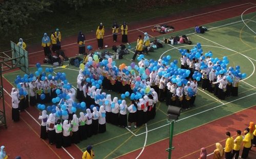 Fakultas Ilmu Keperawatan Universitas Indonesia angkatan 2011. Dengan jargon: Kontributif!