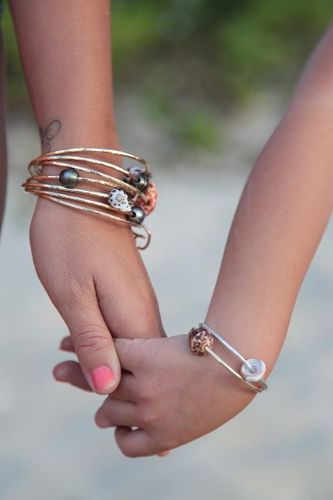 -Custom Jewelry Hawaii Made-
INSTAGRAM: lovelyjewelry
Seeking: Models/Promoters/social media pros/popular girls dm -if you