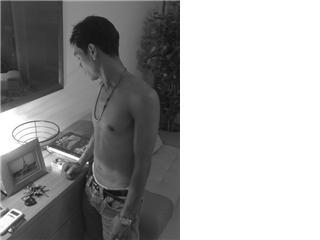 jenyut3's profile picture. 