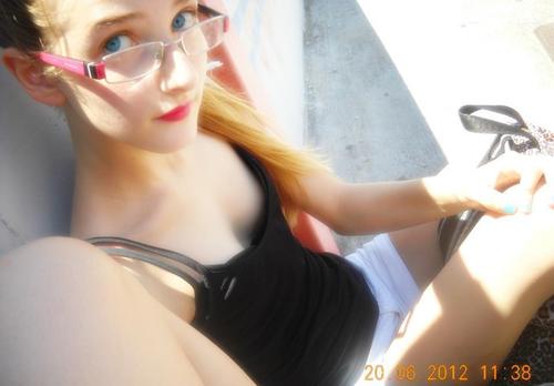 Hey Welcome to my twitter..I am 12 year old and my real name is Evanthia...I like to listen music and i go out with my friends because we have a great time..!!