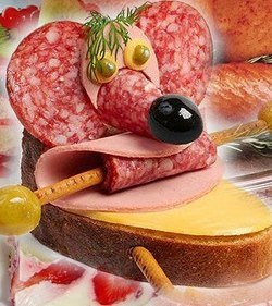 Настоящая кулинарная книга домашнего шеф-повара: от «Цезаря» до «Наполеона», от канапе до баночки варенья. Кулинарные секреты и блюда-пятиминутки для новичков.